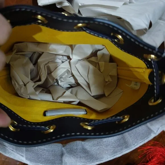 New Tory Burch Women's Navy T Monogram Mini Bucket Bag One Size - Picture 7 of 7